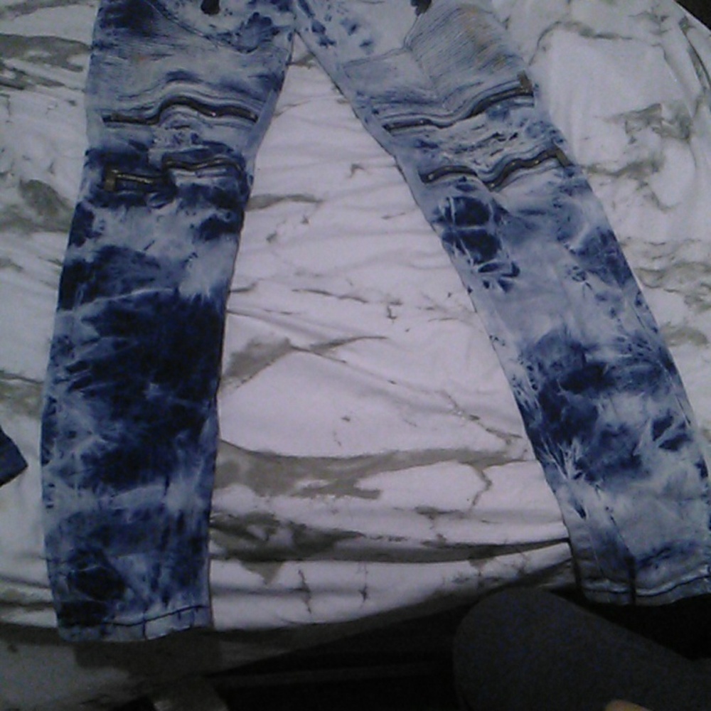 Jeans - Picture 2 of 3